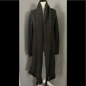 Kensie Pretty dark green/grey sweater. Size M.